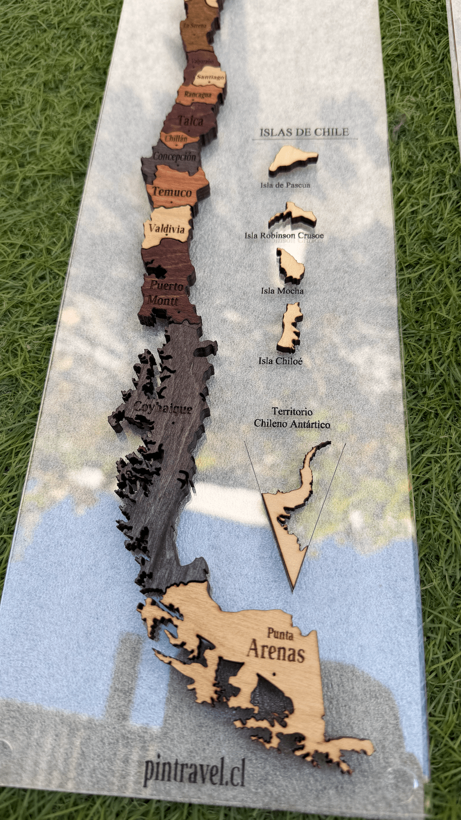 Mapa de Chile 3D — Base Acrílica - Pin Travel
