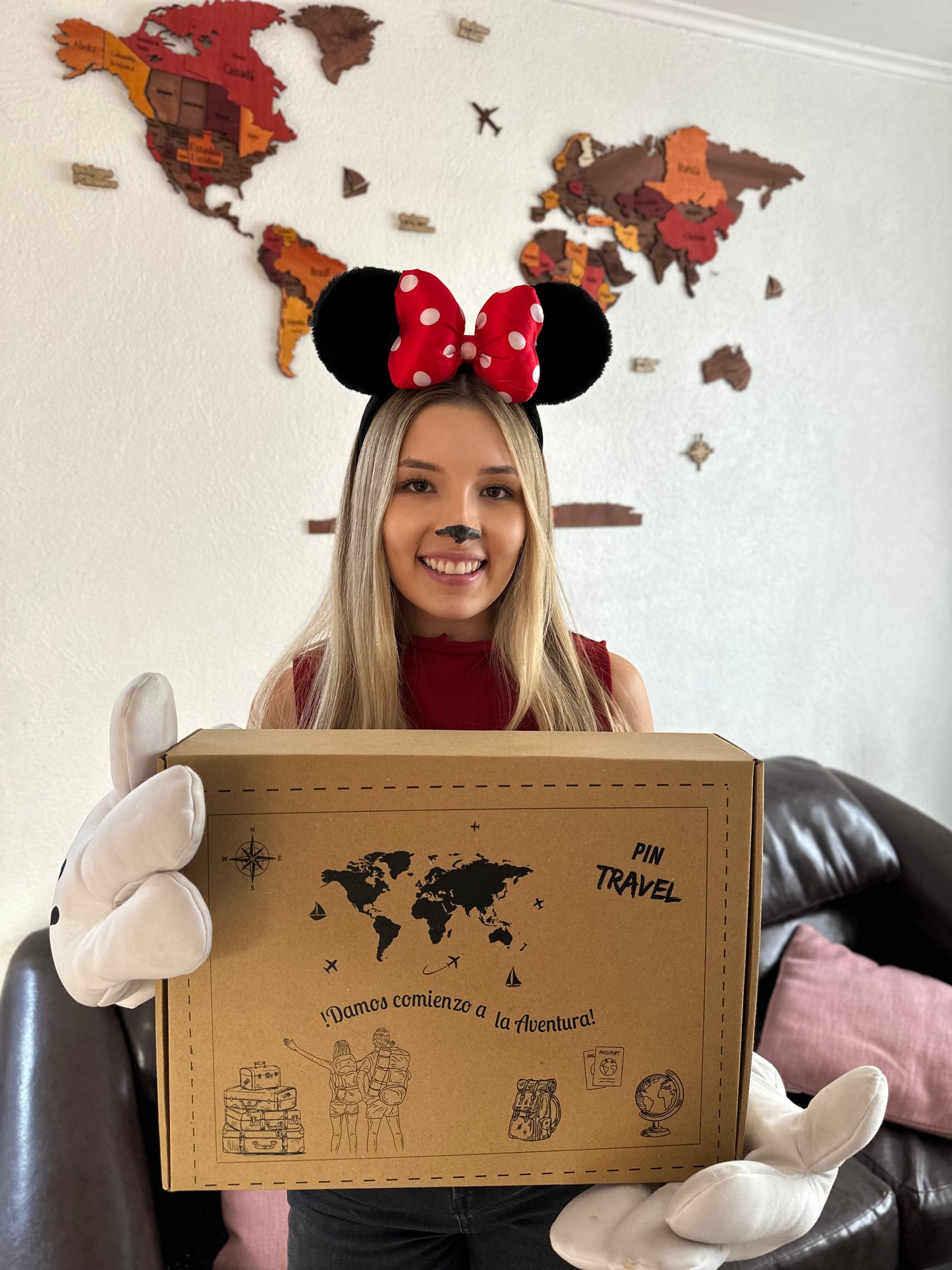 MAPA DEL MUNDO DE MADERA 3D ROJIZO